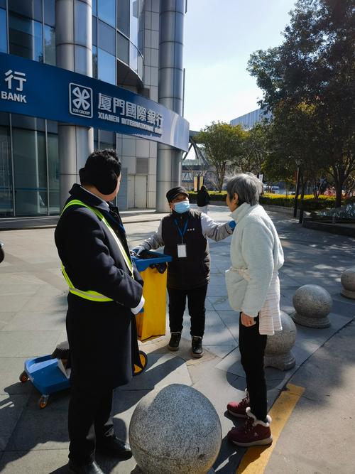 80岁阿婆迷路,上海物业暖心守护